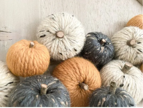 DIY Yarn Pumpkin